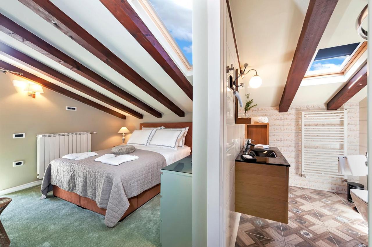 Luxury Villa Orh Ровин Екстериор снимка