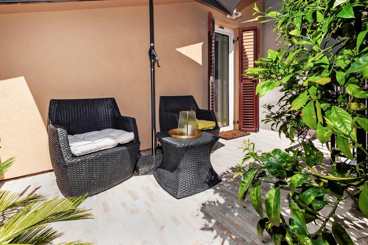 Luxury Villa Orh Ровин Екстериор снимка