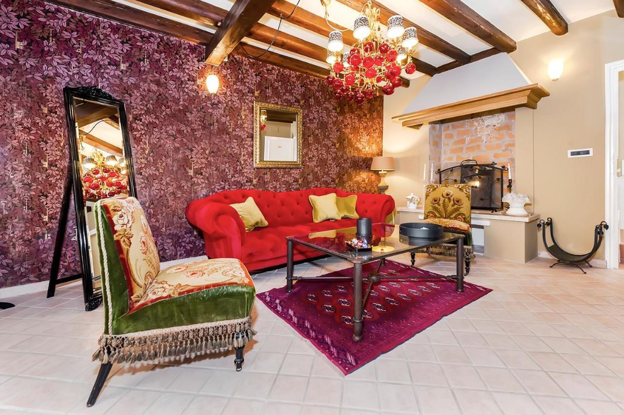 Luxury Villa Orh Ровин Екстериор снимка