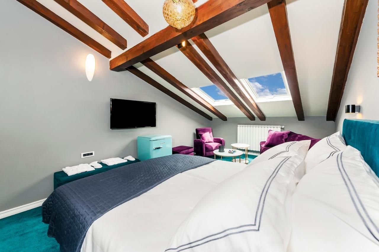 Luxury Villa Orh Ровин Екстериор снимка